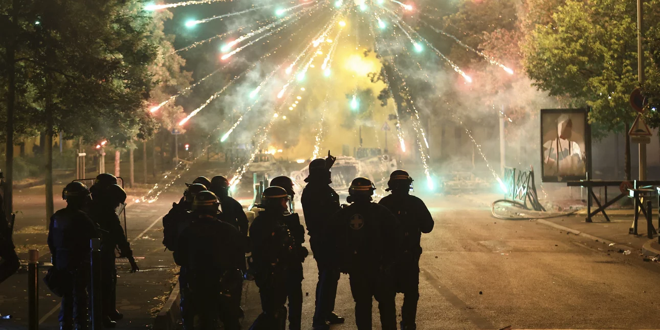 Νεκρός 19χρονος στη Γαλλία από τις αναταραχές