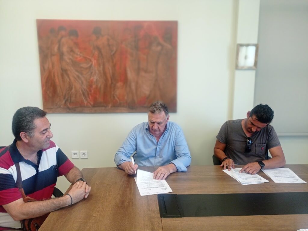 Συμβάσεις ασφαλτοστρώσεων σε Ζωφόρους και Βόνη