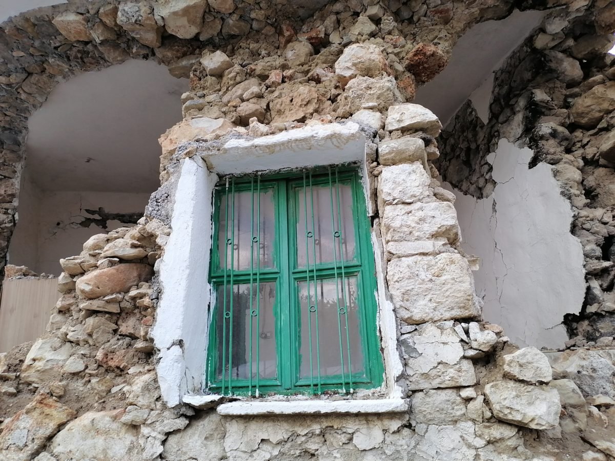 Θετικές εξελίξεις για τη σεισμόπληκτη οικογένεια του Αρκαλοχωρίου