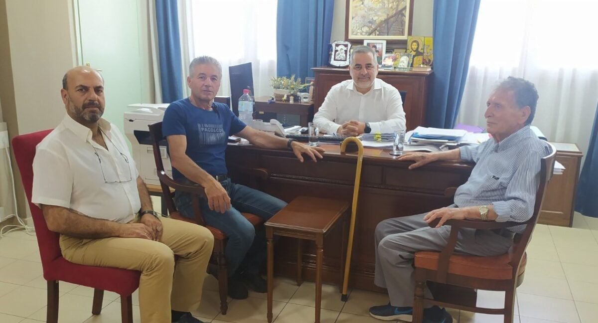 Με τον πρώην Δήμαρχο Ηρακλείου ο Γιάννης Στεφανάκης