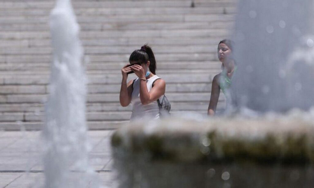 Καιρός – καύσωνας: Έκτακτα μέτρα για εργαζόμενους – Παύση υπαίθριων εργασιών και ντελίβερι από τις 12 το μεσημέρι