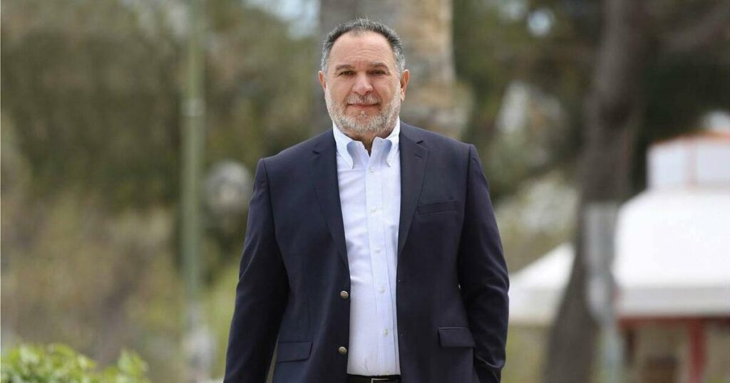 Αποχαιρετά δηλώνοντας “παρών” ο πρόεδρος της ΠΕΔ