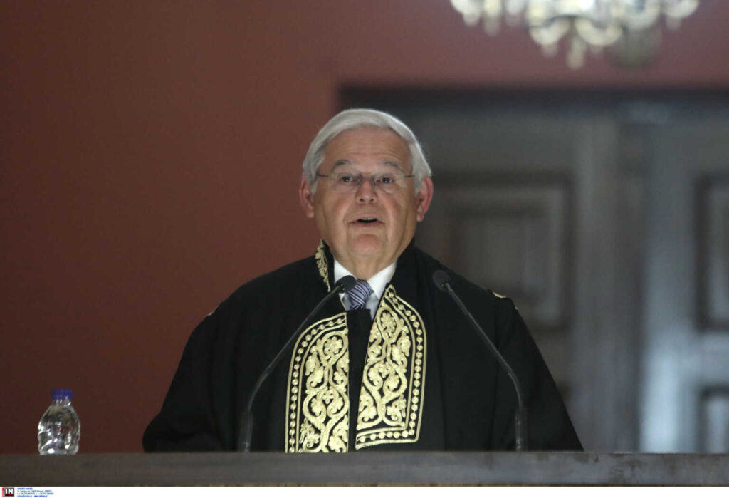 Μενέντεζ: Μόνο υπό όρους η πώληση F – 16 στην Τουρκία