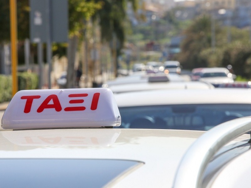 ΑΠΙΣΤΕΥΤΗ ΚΑΤΑΓΓΕΛΙΑ: Κατέβασε άρον – άρον καρκινοπαθή από το ταξί