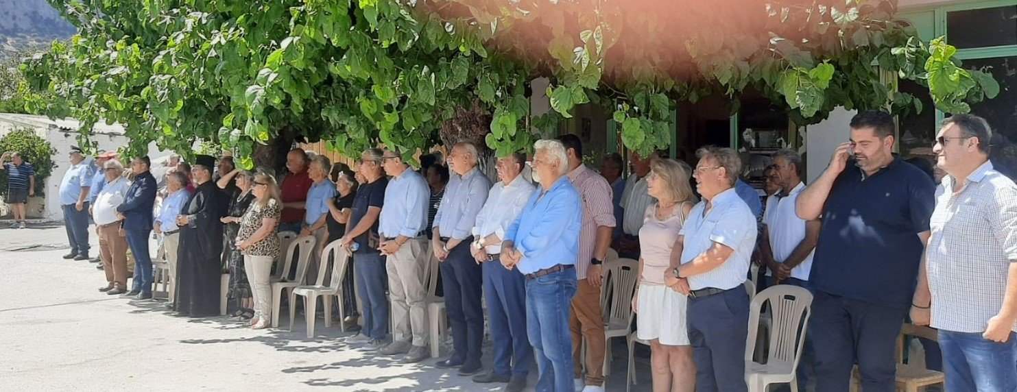 Τιμή στους ήρωες της Εμπάρου