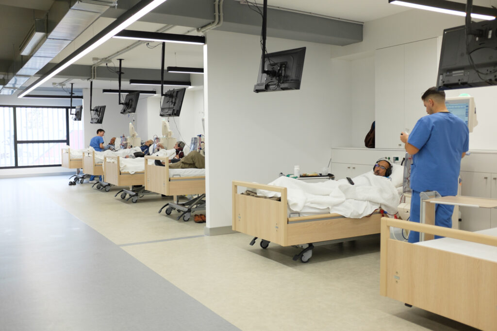 Μ. Κουτουλάκης – Α. Ζαμάνης στο ΘΕΜΑ: Μεγάλη η προσφορά του Ομίλου Καρράς στη Δημόσια Υγεία της Κρήτης και της Ελλάδας