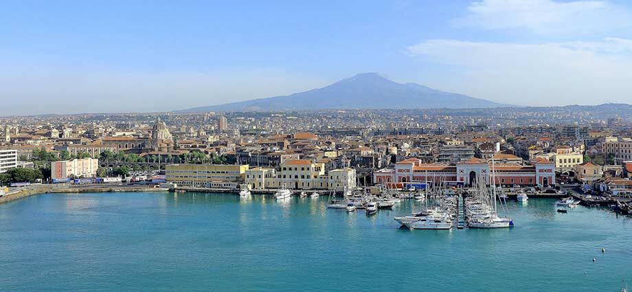 Σε … θαύμα αποδίδεται ο Φοίνικας πάνω από την Αίτνα (photo)