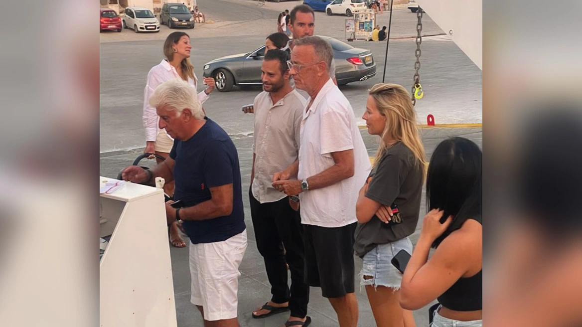 Στην ουρά για το πλοίο της γραμμής ο Τομ Χανκς