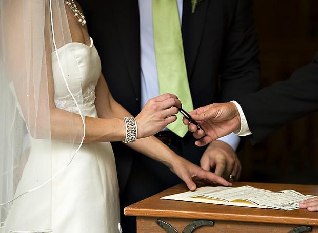 Τέλος οι πολιτικοί γάμοι στη Λότζια