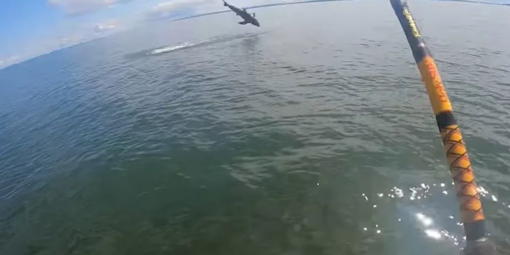 Έπιασε με πετονιά λευκό καρχαρία