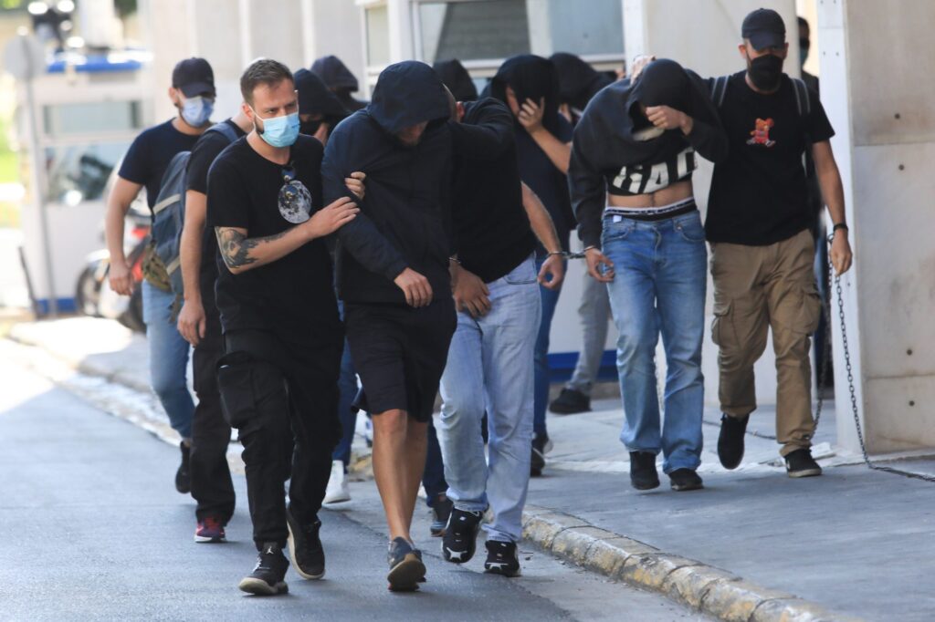 Αύριο ξεκινούν ενώπιον των ανακριτών οι απολογίες των πρώτων κατηγορουμένων για τα επεισόδια στη Νέα Φιλαδέλφεια
