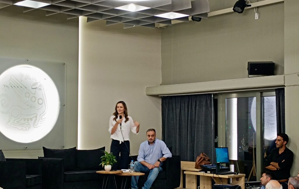 Έφη Αχτσιόγλου από Ηράκλειο: Πολιτικό κι όχι προσωπικό το στοίχημα του ΣΥΡΙΖΑ (photos)