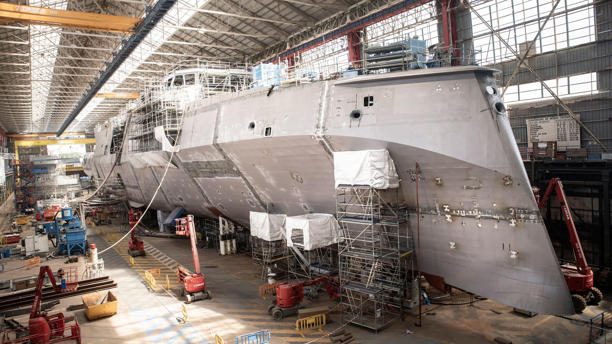 Πέφτει τον Οκτώβριο στο νερό η πρώτη ελληνική Belharra