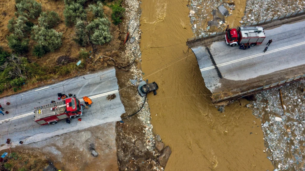 Σχέδιο ανασυγκρότησης αναζητά η κυβέρνηση