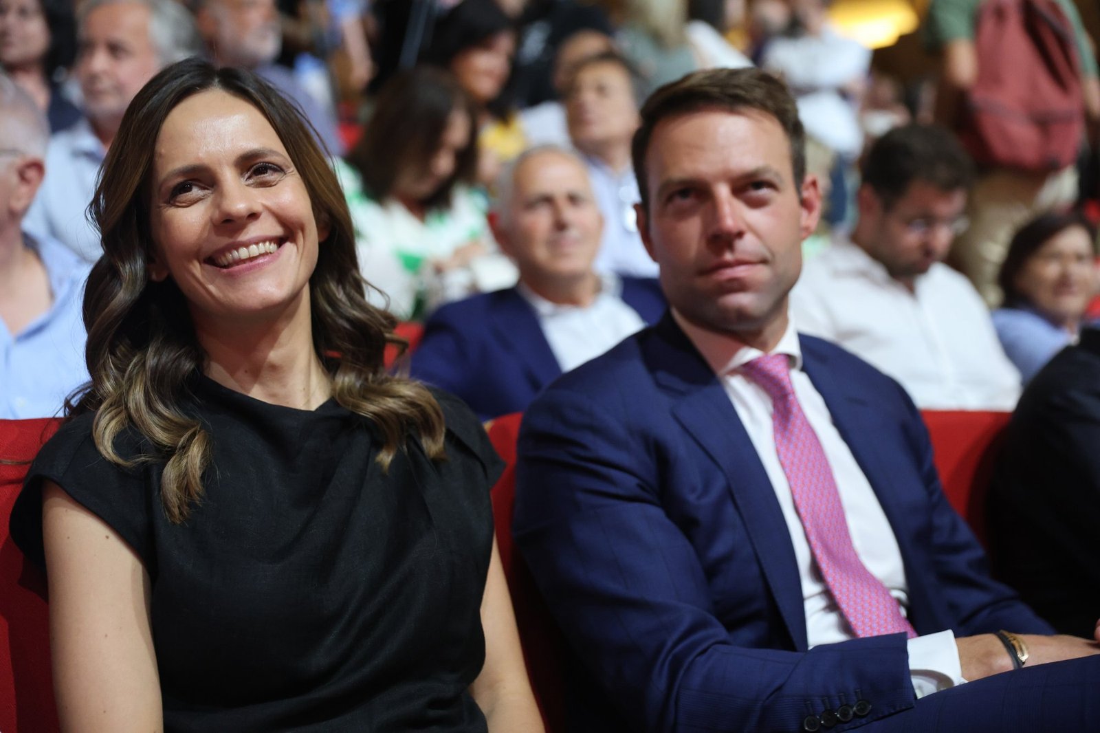 Ντέρμπι για δύο στον ΣΥΡΙΖΑ δείχνει η δημοσκόπηση της Metron