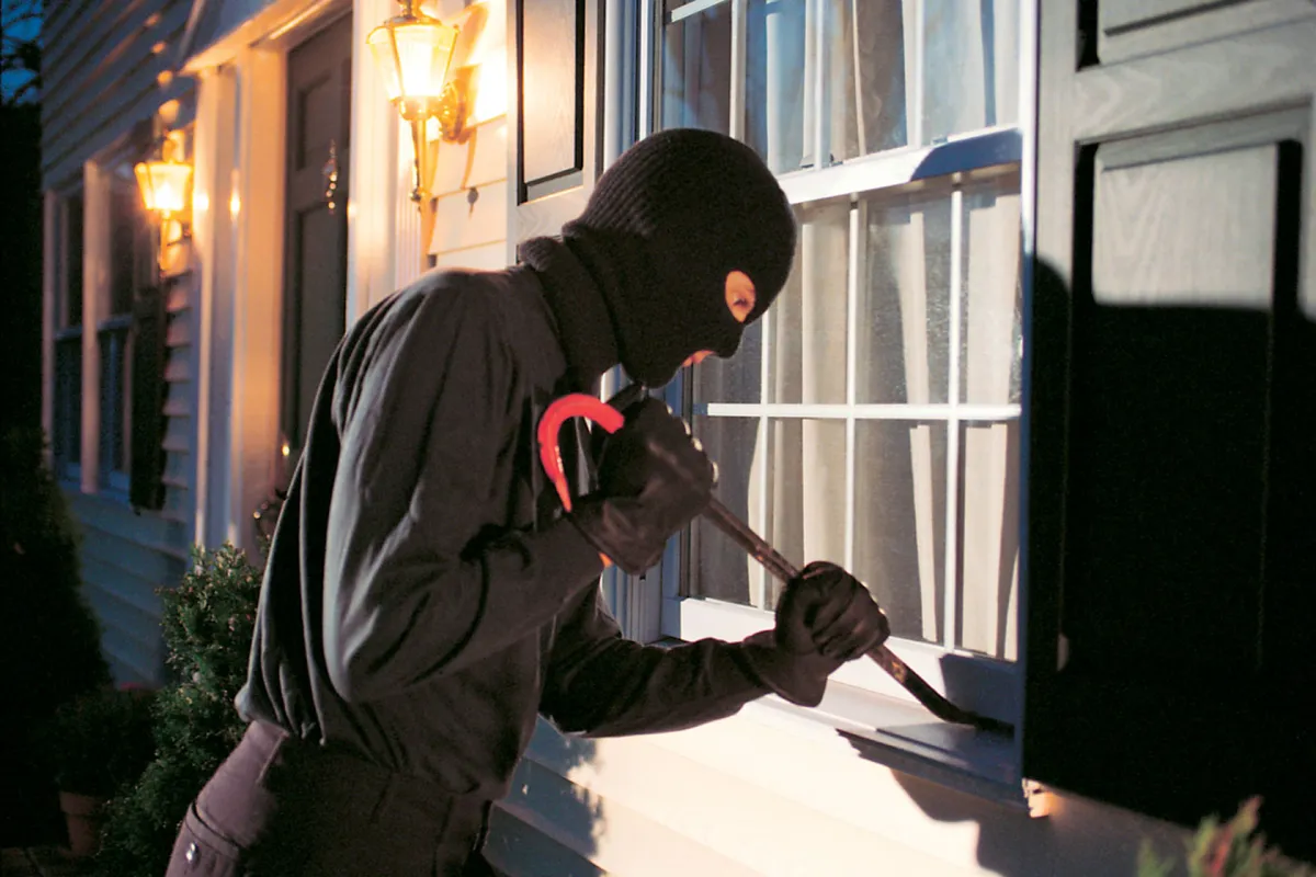 Οι συλληφθέντες είχαν μανία με τις ηλεκτρικές συσκευές