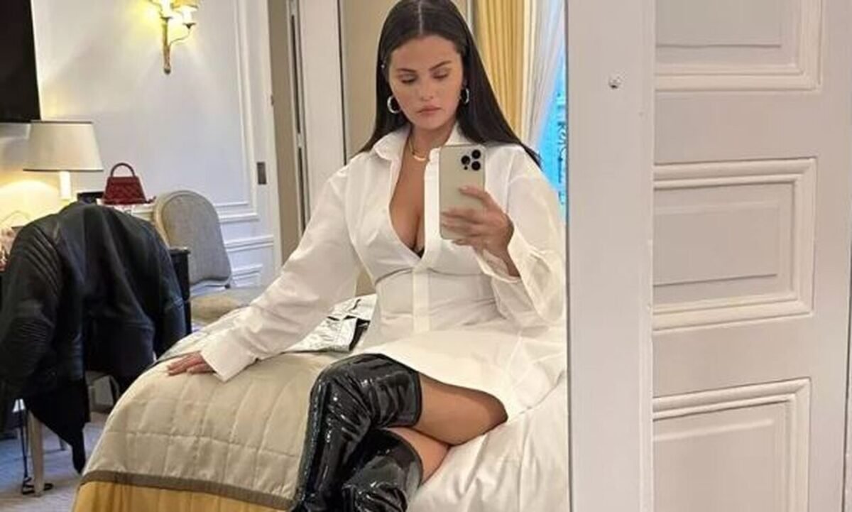 Σελένα Γκόμεζ: Αποκάλυψε οτι είναι single και το έριξε έξω – Η σέξι φωτογραφία που ανέβασε
