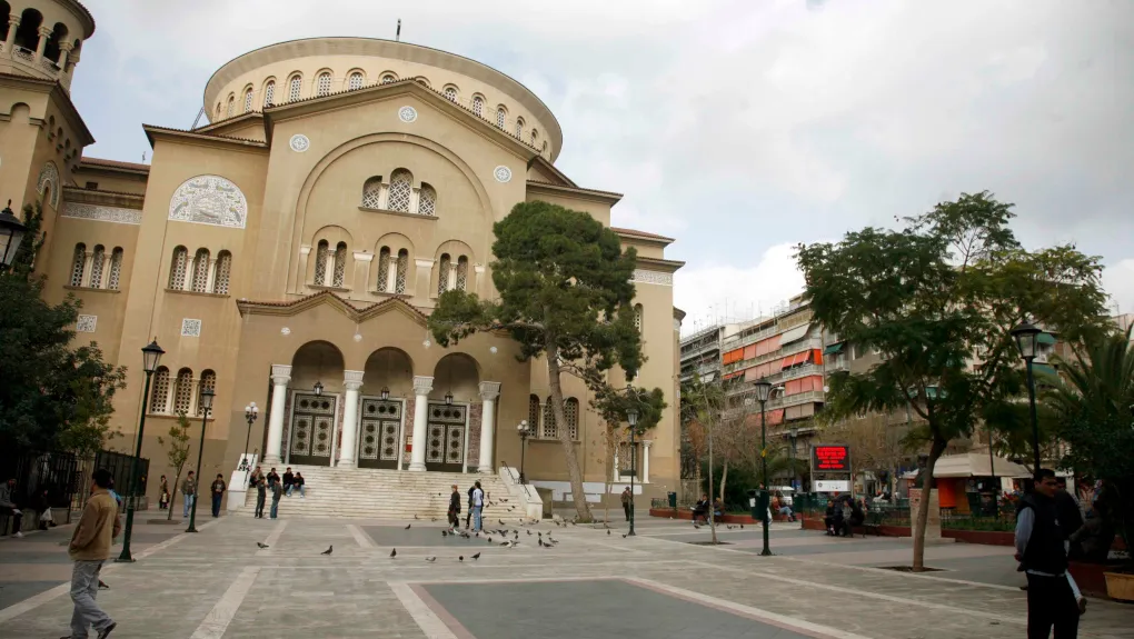 Δίωξη για τον Σύρο που μπήκε στο ναό του Αγίου Παντελεήμονα