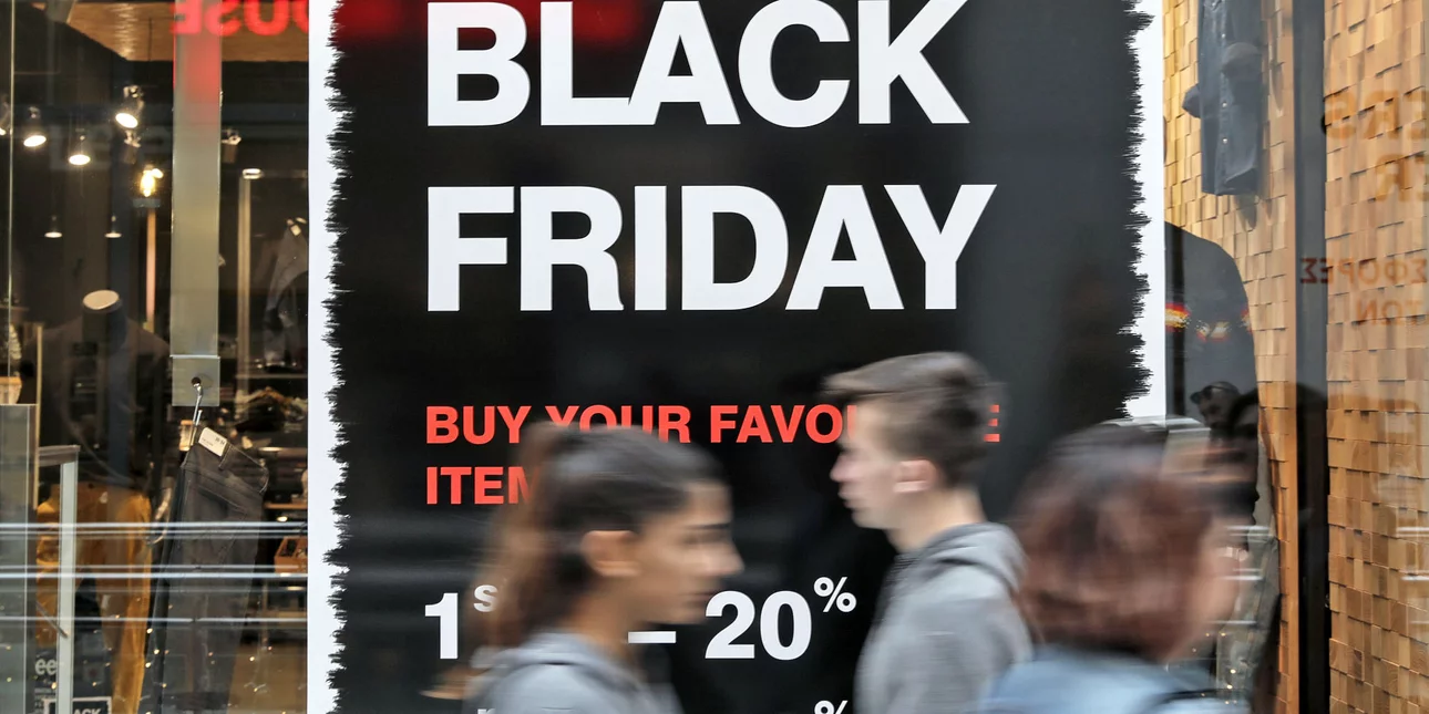 Πότε πέφτει η Black Friday