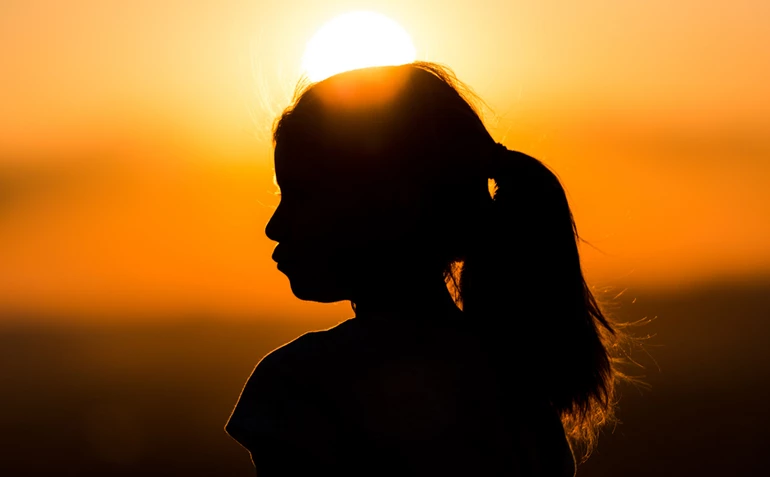 Στο κρατητήριο μητέρα επειδή χτύπησε την κόρη της