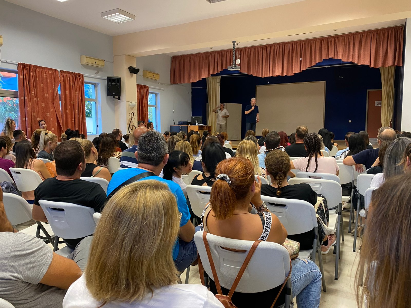 Α. Καλοκαιρινός σε Τρεις Βαγιές: Στο επίκεντρο τα προβλήματα του 45ου Δημοτικού Σχολείου