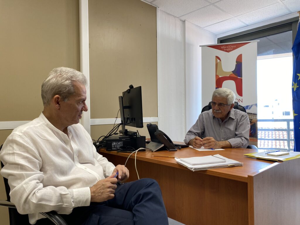 Συνεχίζονται οι επαφές ενημέρωσης του Αλέξη Καλοκαρινού