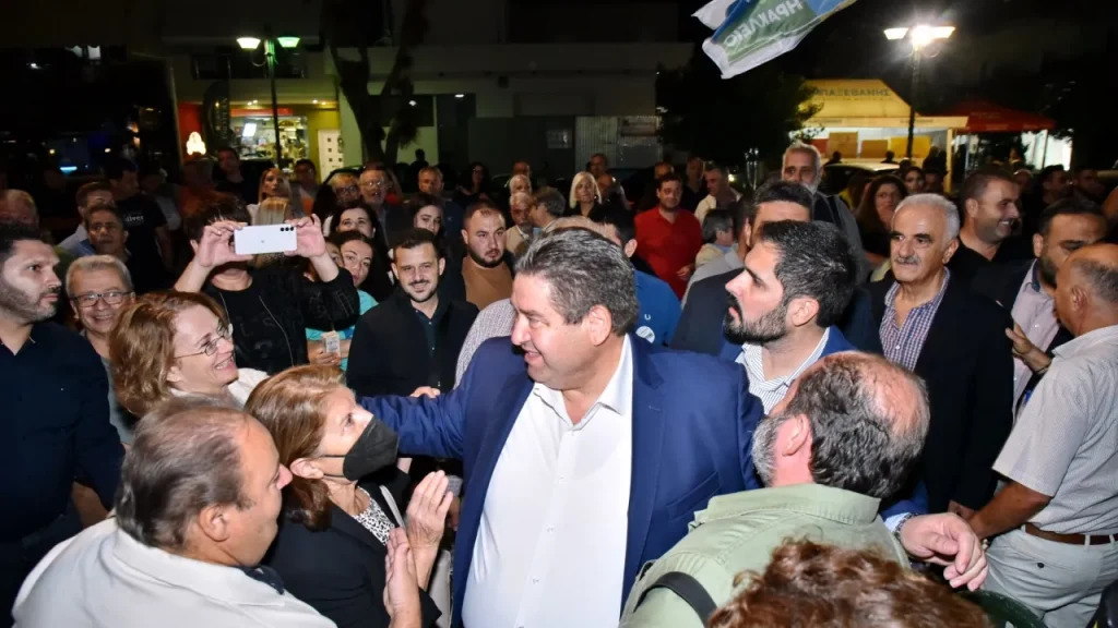 Συνεχάρει δια ζώσης τον Καλοκαιρινό ο Καραμαλάκης (video)