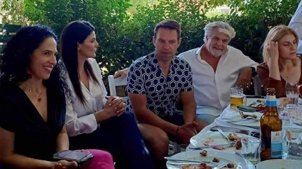 Τραπέζι με … κοψίδια στη Σταμάτα από τον Κασσελάκη