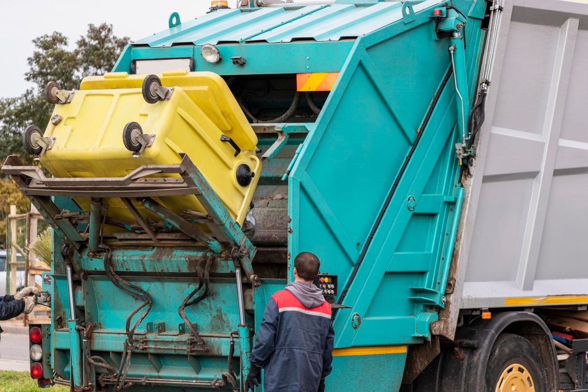 Πιάνουν δουλειά ξανά οι 43 εργαζόμενοι στην καθαριότητα του Δήμου Ηρακλείου