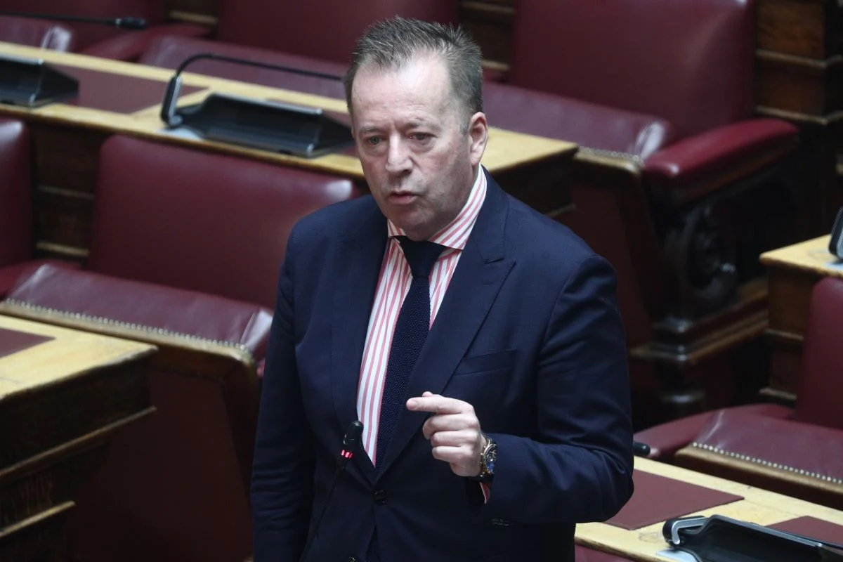 Ζητά την παραίτηση Αυγενάκη ο Κόκκαλης