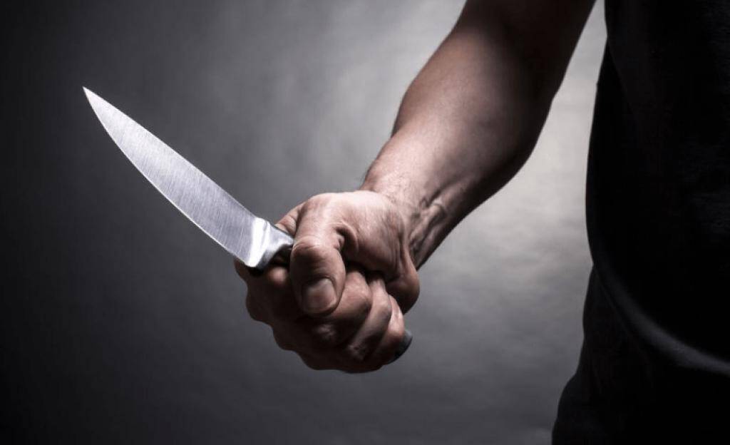 Αναζητείται 47χρονος που απειλούσε με μαχαίρι πιστούς και ιερέα σε εκκλησία