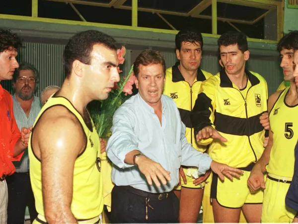 Γιάννης Ιωαννίδης: Σε λαϊκό προσκύνημα στο «Αλεξάνδρειο» – Σήμερα η κηδεία