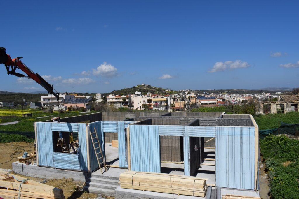 Θέλουν σπίτια – προκάτ στο Αρκαλοχώρι