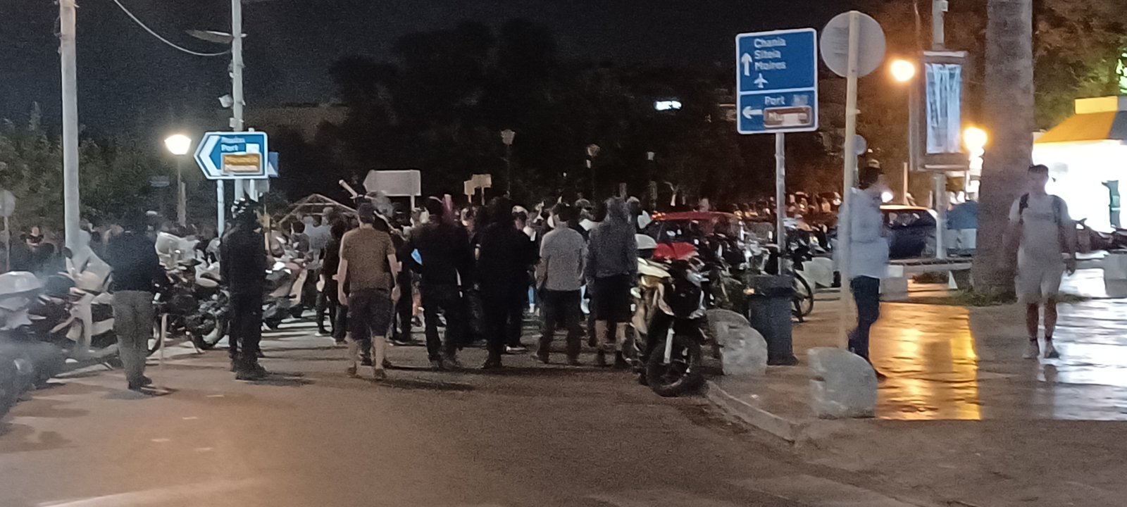 Ένταση και χημικά στην πορεία για τον «Ευαγγελισμό»