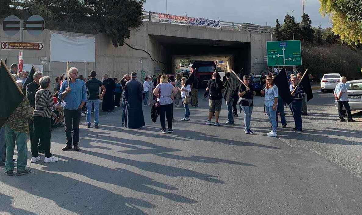 Έκλεισε ο κόμβος Καρτερού για τα ΕΛΤΑ της Επισκοπής (Pics)