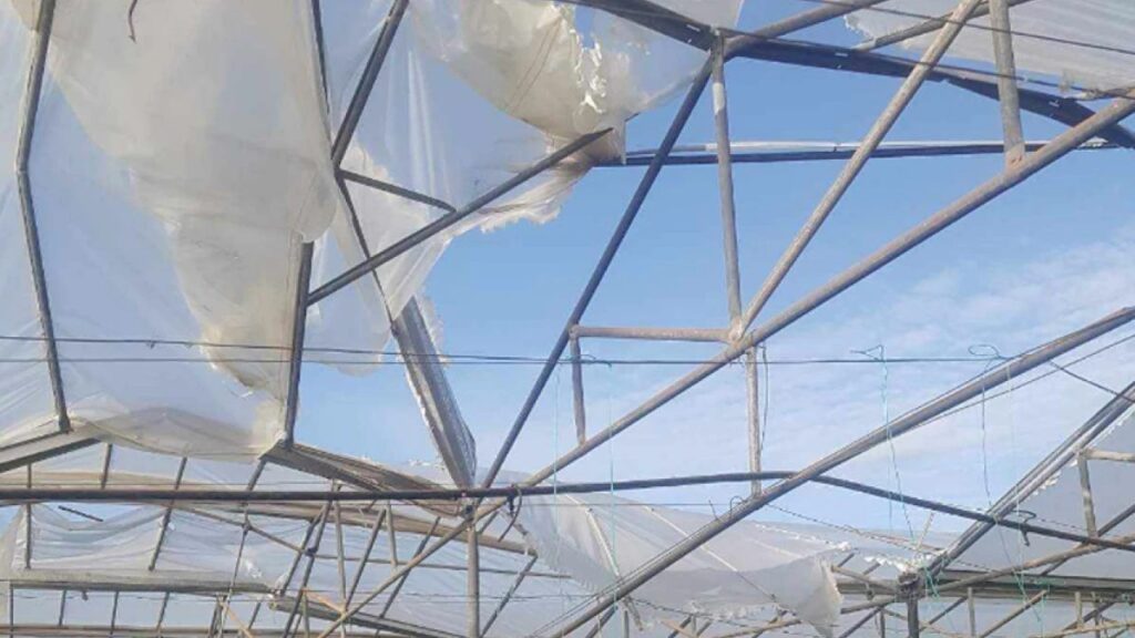 Καταστροφές από ανεμοστρόβιλο στα Χανιά