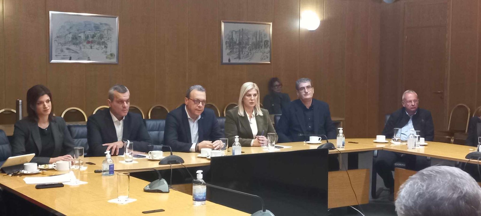 Συνάντηση για τα έργα υποδομών στο Υπουργείο