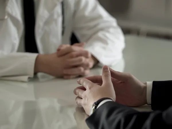 Καρκίνος στον προστάτη: Τα συμπτώματα που δείχνουν «αθώα» κατά την ούρηση