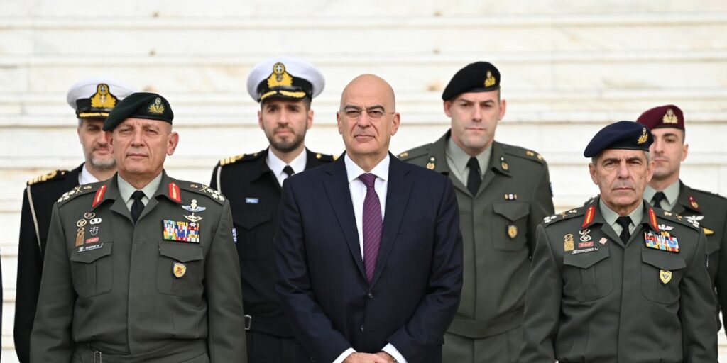 Στη Σύμη για τα Χριστούγεννα ο Δένδιας