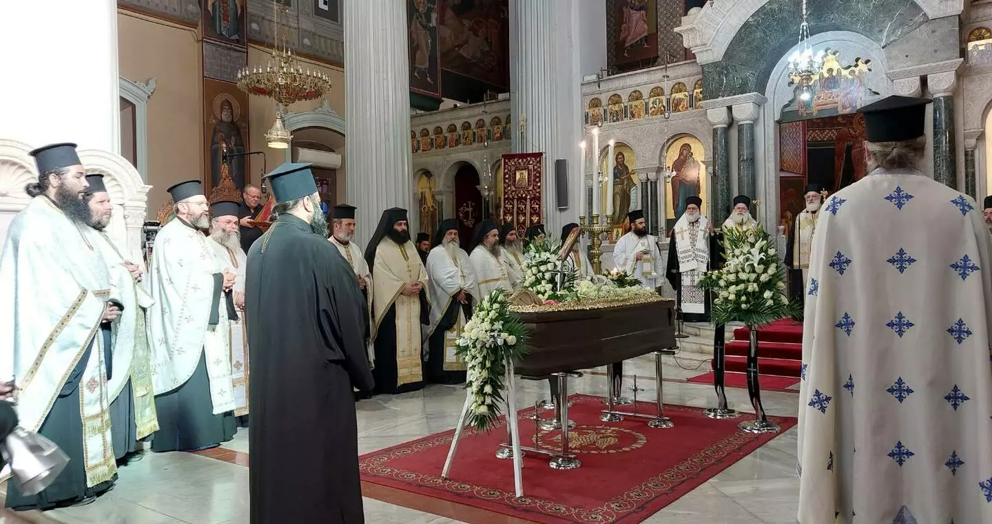 Σε κλίμα οδύνης ο αποχαιρετισμός στην Ελένη Κτιστάκη