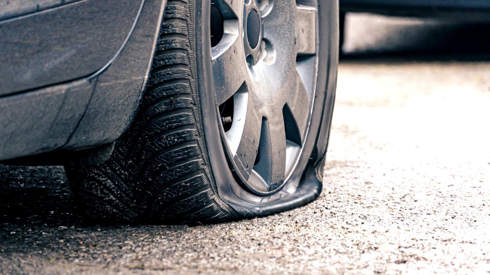 Στο νοσοκομείο από … σκασμένο λάστιχο