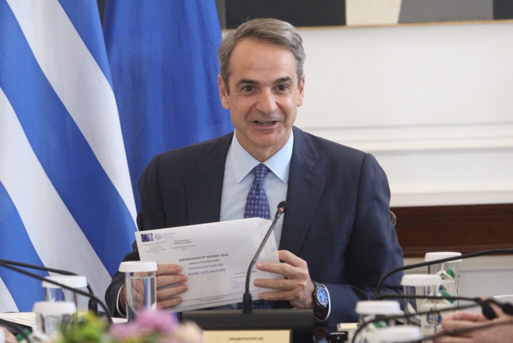 Το παρασκήνιο της απόφασης Μητσοτάκη για επιστολική ψήφο