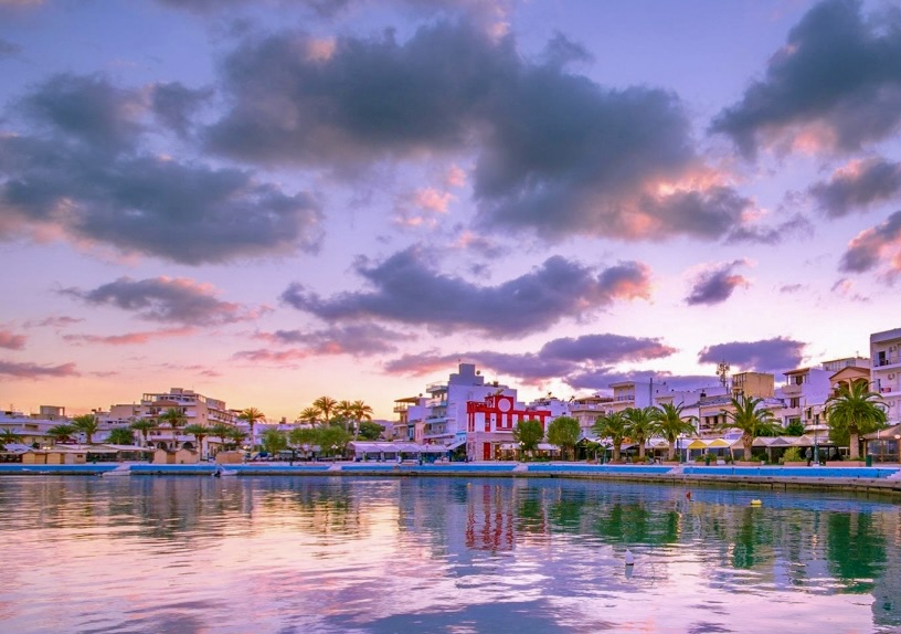 Σητεία: Στα βράχια της παραλιακής νεαρός δικυκλιστής