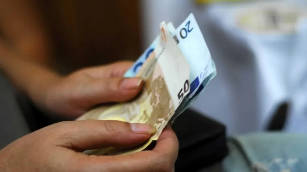 Πρωτογενές πλεόνασμα 5 δις το 2024 και μέτρα στήριξης