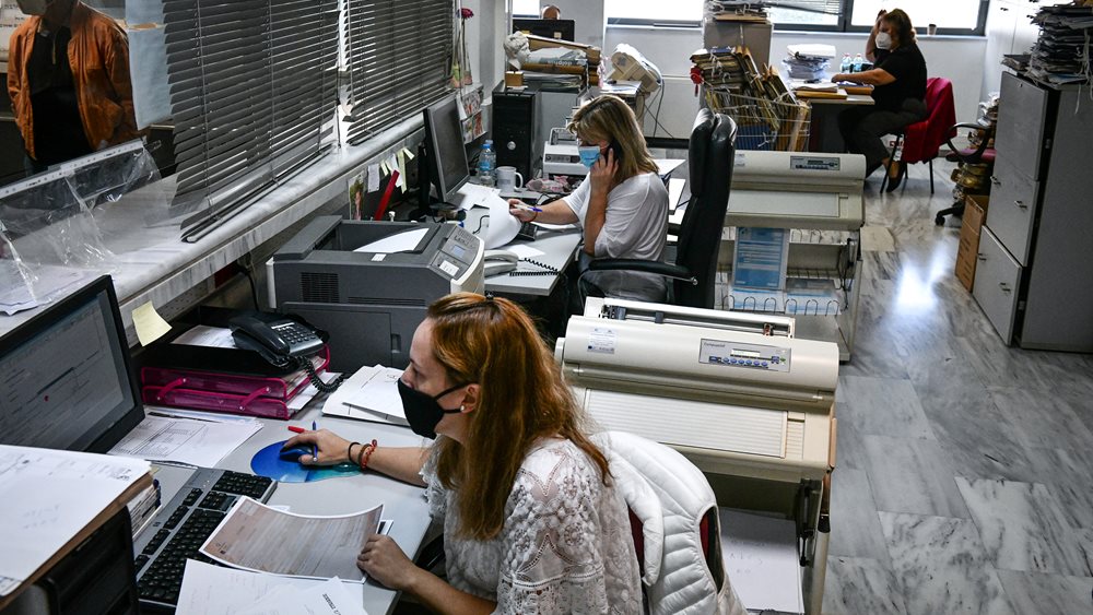 Ενοποιούνται φορολογική και ασφαλιστική ενημερώτητα