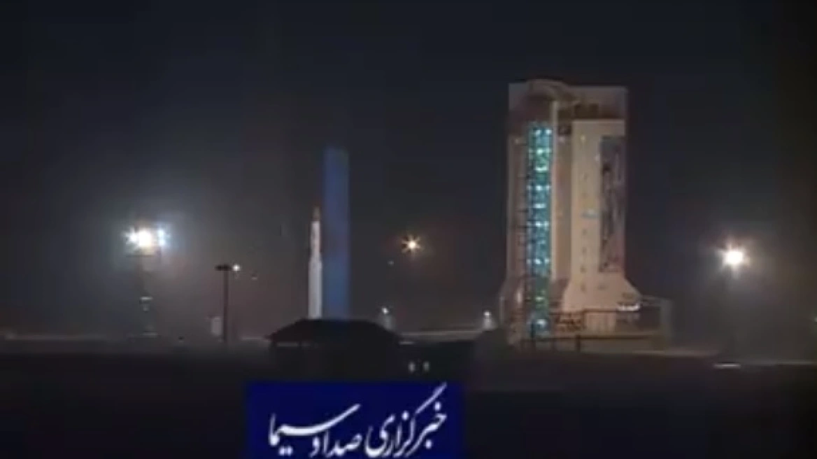 Ιράν: Για πρώτη φορά εκτόξευσε ταυτόχρονα τρεις δορυφόρους με τη χρήση ειδικού πυραύλου