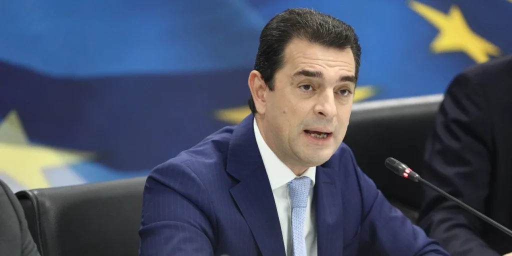 Τα μέτρα κατά της ακρίβειας που ανακοίνωσε ο Σκρέκας