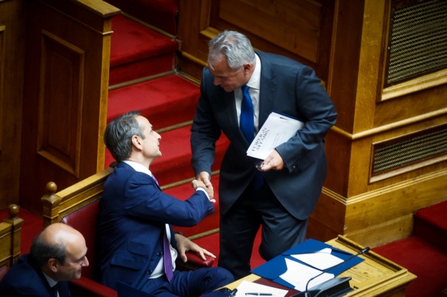 Αμοιβαίος συμβιβασμός Μητσοτάκη – Βορίδη για τους ομοφυλόφιλους