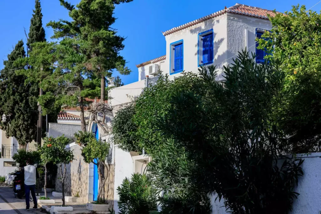 Τρίτη ημέρα εργασιών στις Σπέτσες