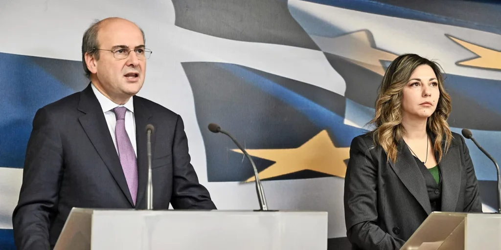 Όλα τα νέα μέτρα στήριξης της οικογένειας